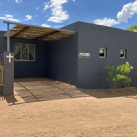 Stellies Accommodation - Room 1 Keetmanshoop Eksteriør billede