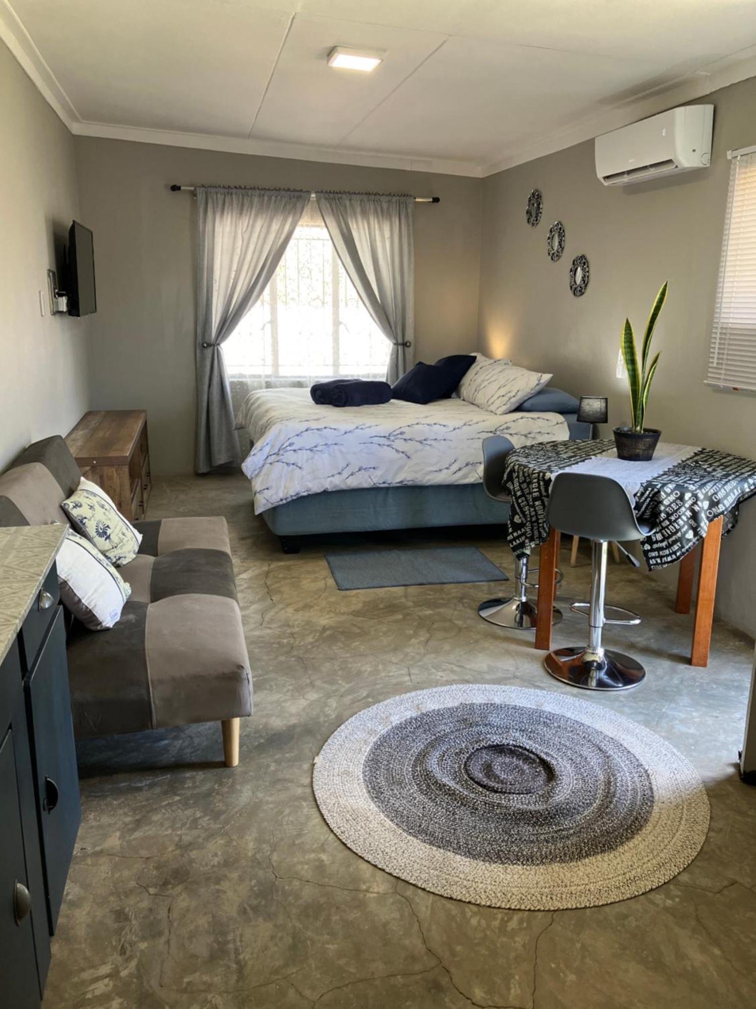 Stellies Accommodation - Room 1 Keetmanshoop Eksteriør billede