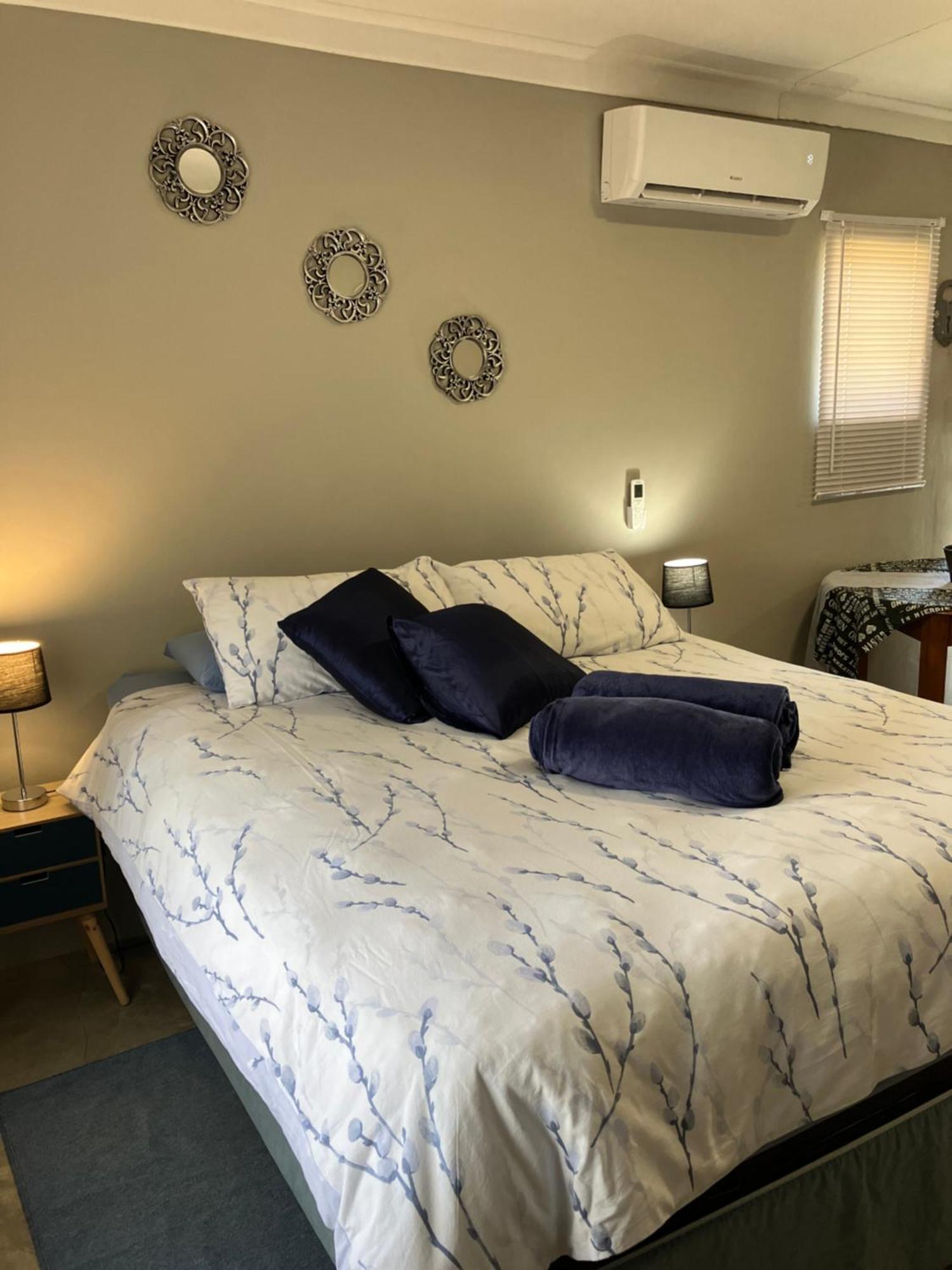 Stellies Accommodation - Room 1 Keetmanshoop Eksteriør billede