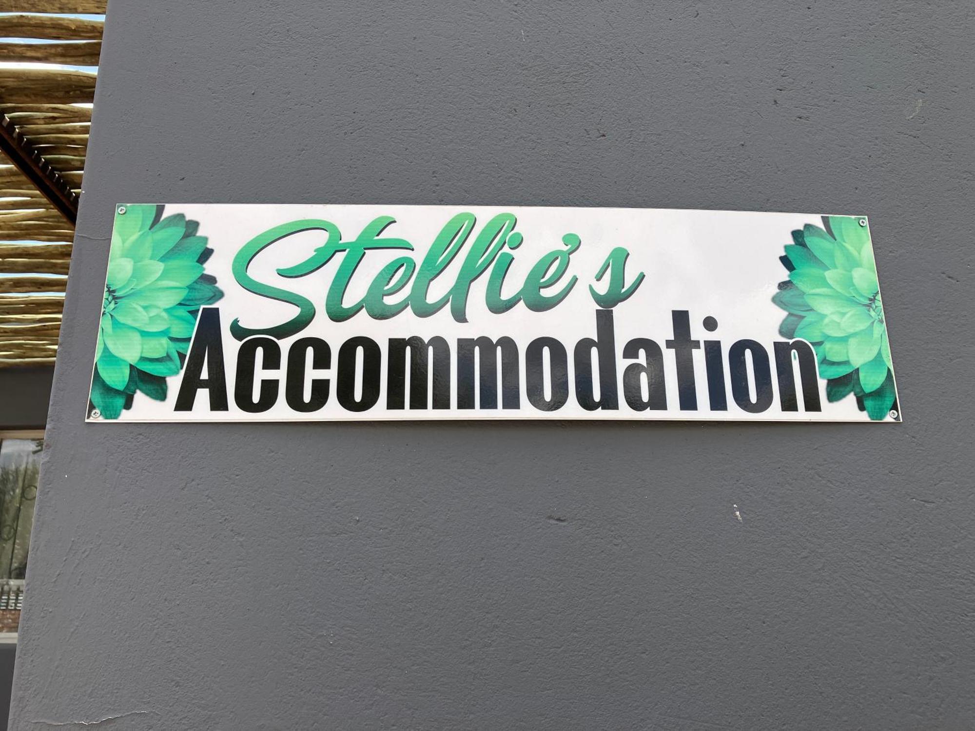 Stellies Accommodation - Room 1 Keetmanshoop Eksteriør billede