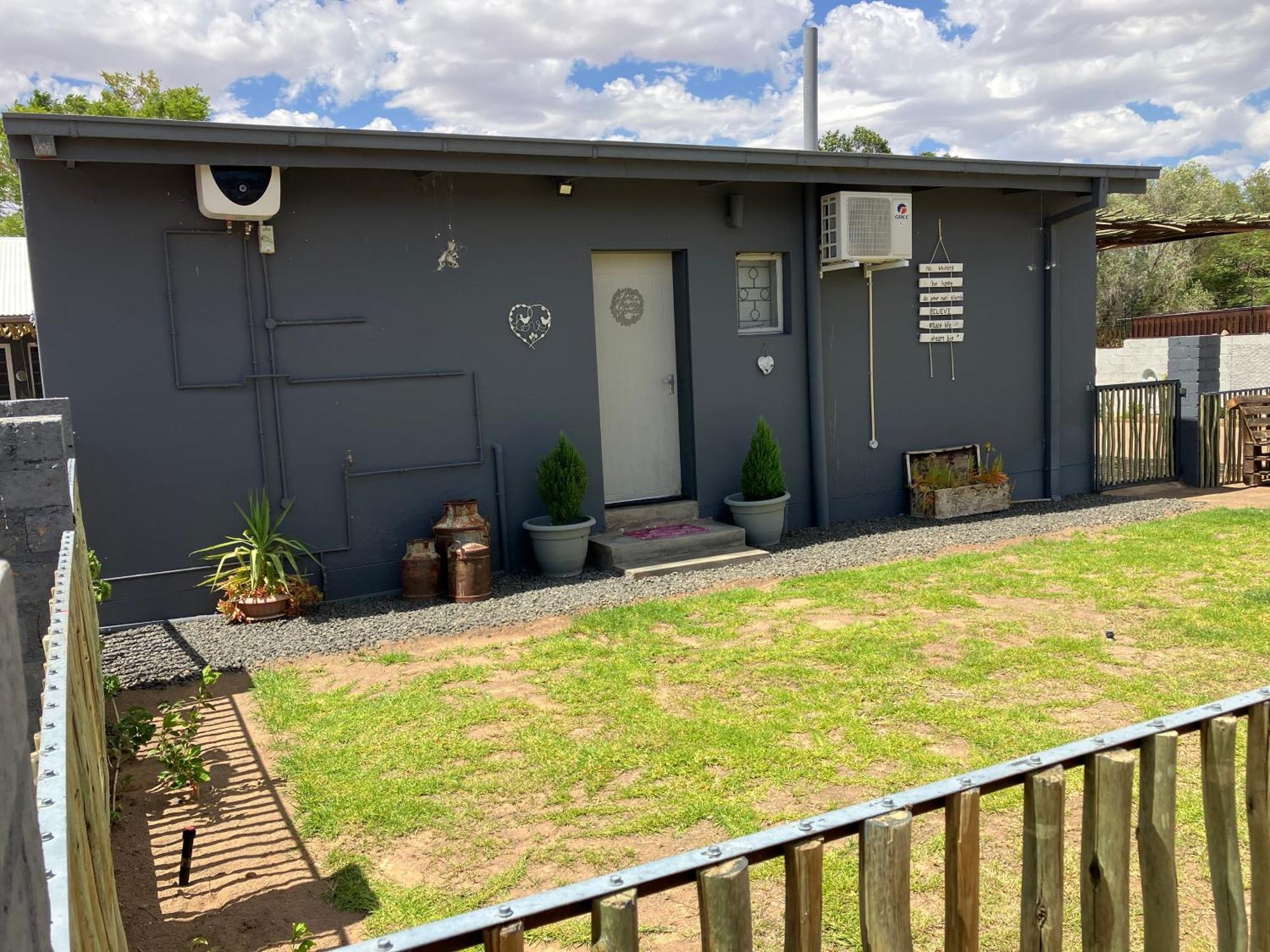 Stellies Accommodation - Room 1 Keetmanshoop Eksteriør billede